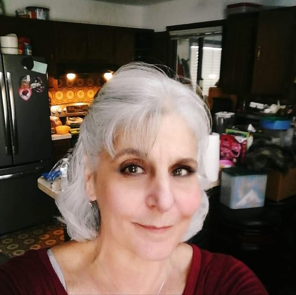 Meet your Posher, Theresa - Picture 4 of 5